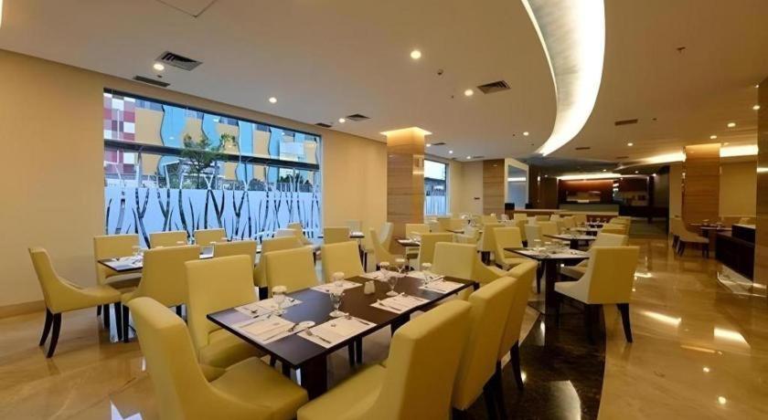 Hotel Falatehan Jakarta Buitenkant foto